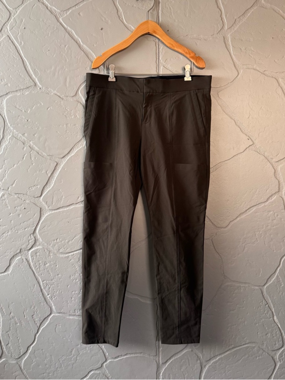 Athleta Wander Stash Skinny Pant 10P Petite Green Pants Stretch Zip Pocket